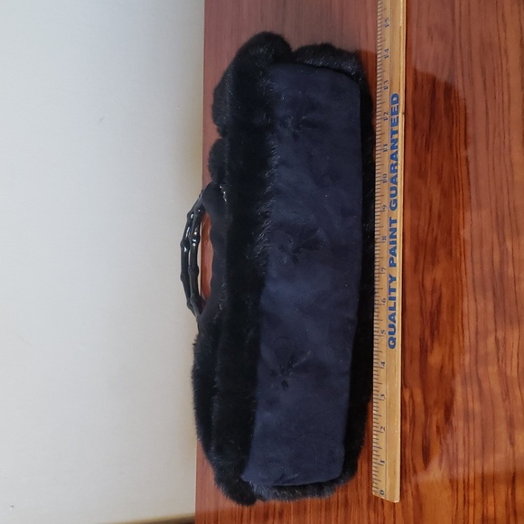 Stons & Black Faux Fur Exterior Satchel/Top Handle Bag Handbags & Bags for Women - Picture 6 of 11